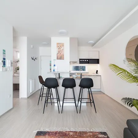 Sunset - Lakeside Apartment